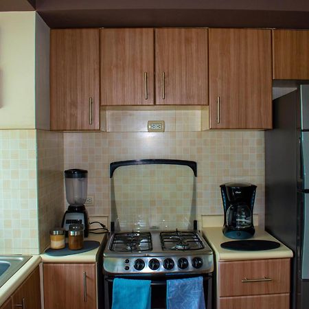 2 Rooms, 1 King Size Bed, 64" Smart Hdtv Guatemala City Eksteriør bilde