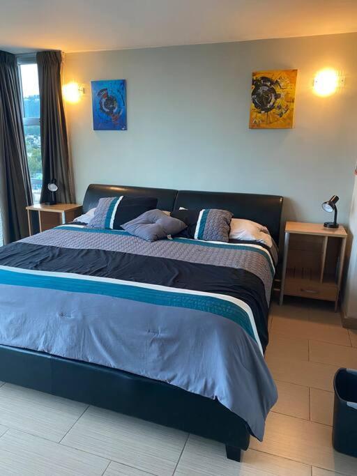 2 Rooms, 1 King Size Bed, 64" Smart Hdtv Guatemala City Eksteriør bilde