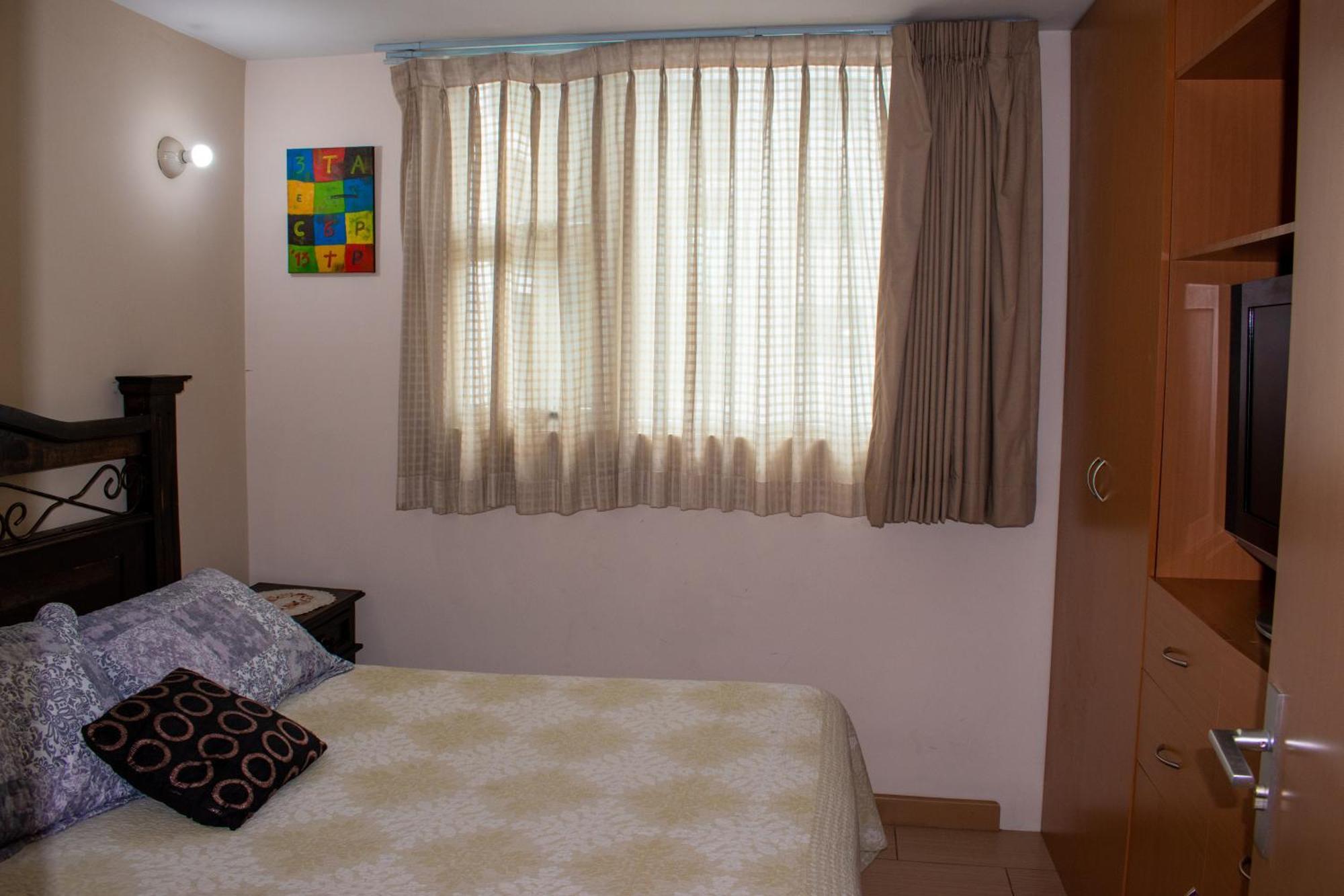 2 Rooms, 1 King Size Bed, 64" Smart Hdtv Guatemala City Eksteriør bilde